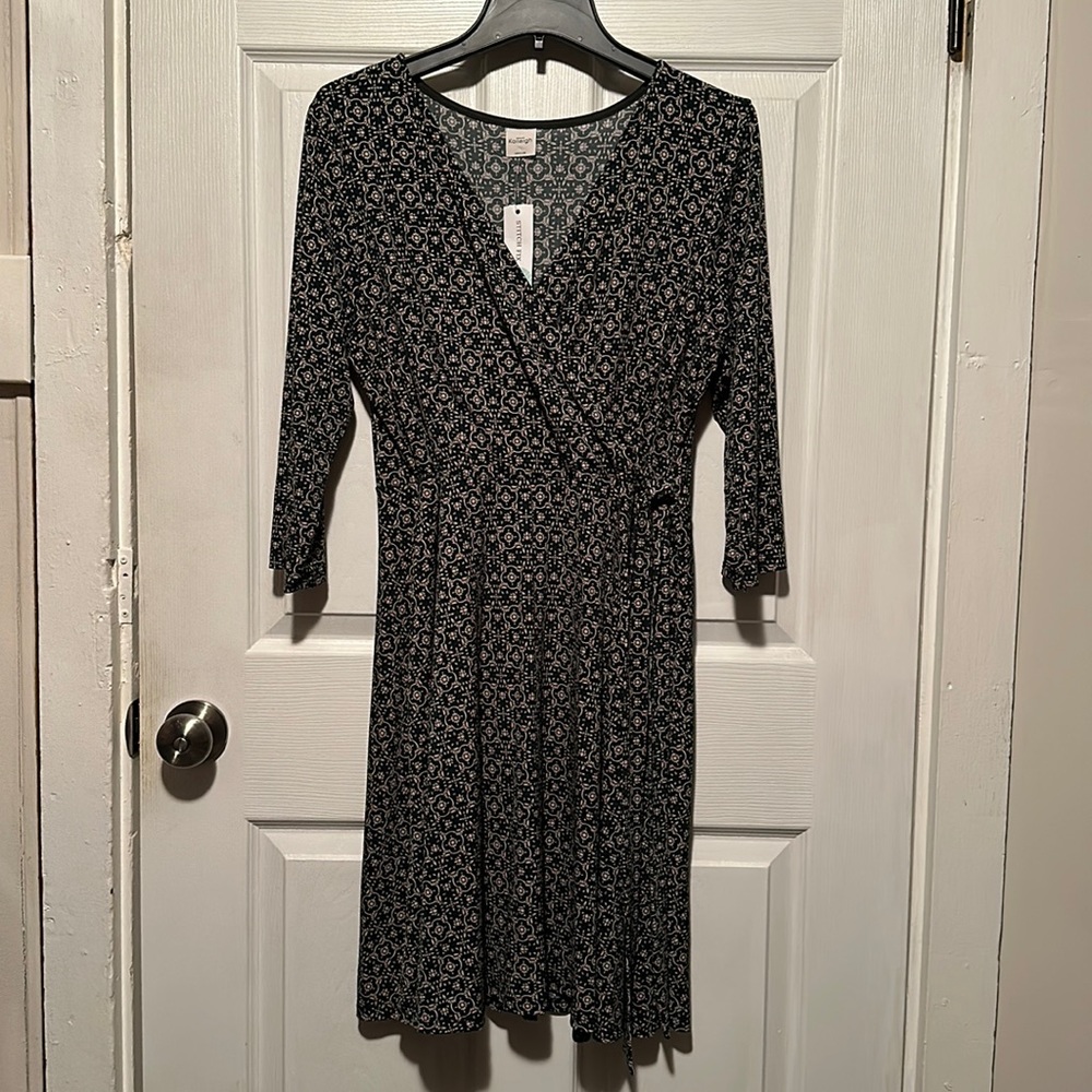 Dark Green and Geometric Pattern, Long Sleeve Faux Knit Wrap Dress W/ Tie
